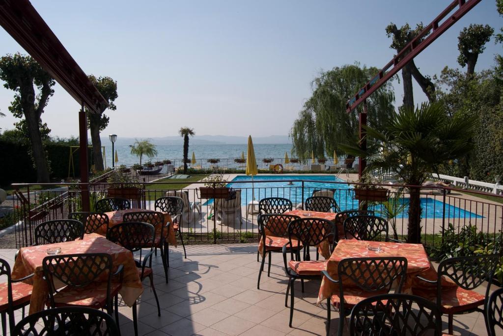 Hotel Astoria Lido Sirmione Exterior foto
