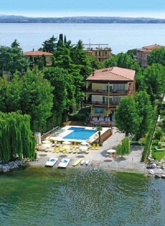 Hotel Astoria Lido Sirmione Exterior foto